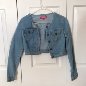 Cropped denim jacket